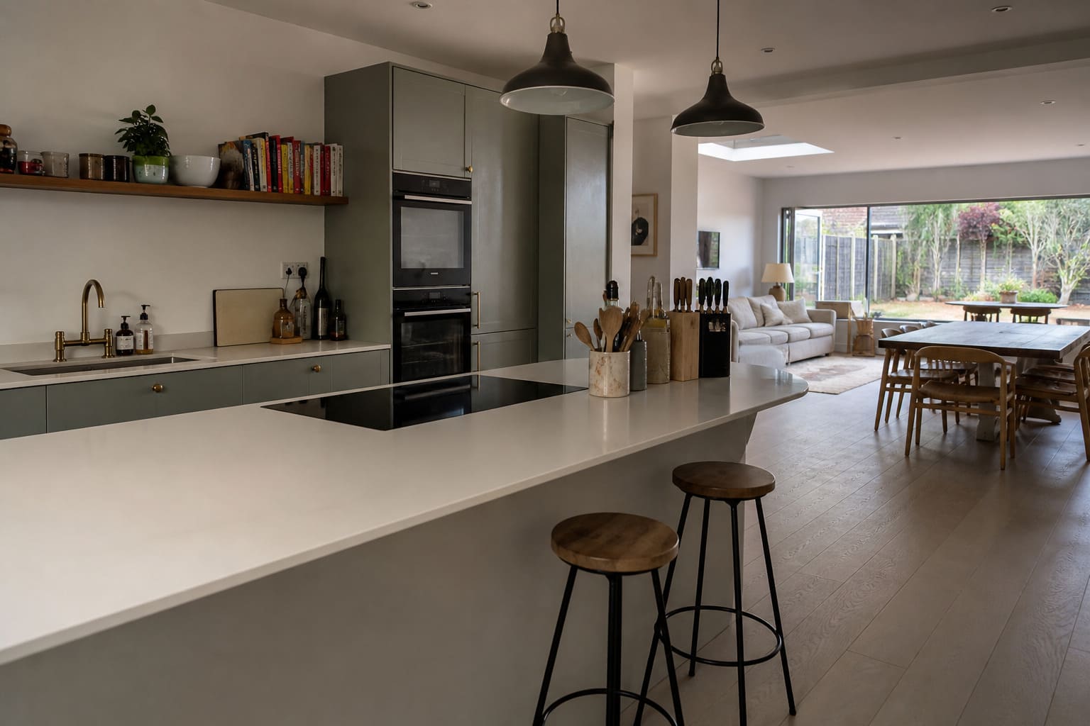 Contemporary Kitchen with Modern Fixtures - Illustrative Image